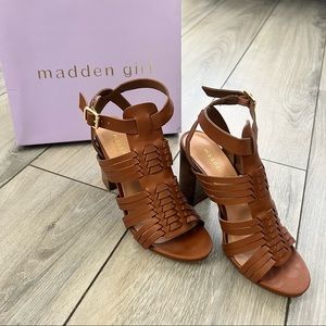 Cognac Steve Madden Girl block heel sandals!